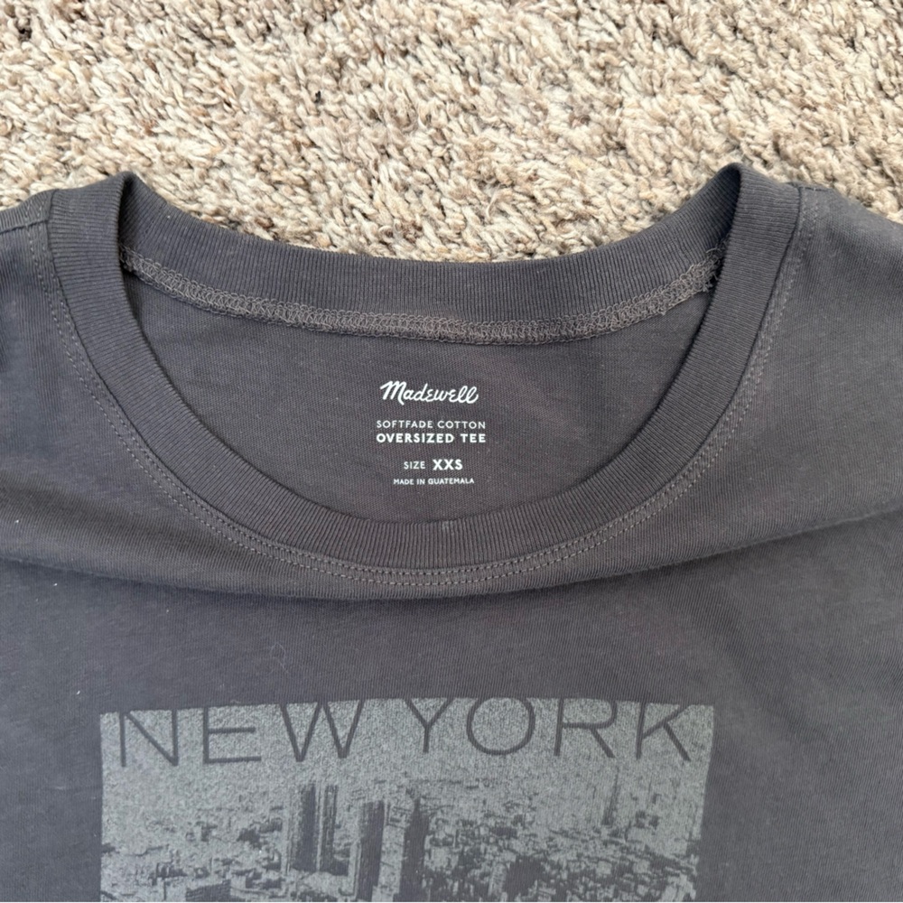Madewell Oversized New York Graphic Tee - Picture 3 of 5